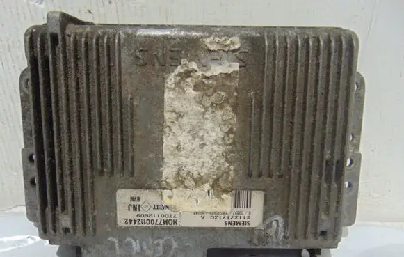 Renault 19 Engine control unit/module 7700112609