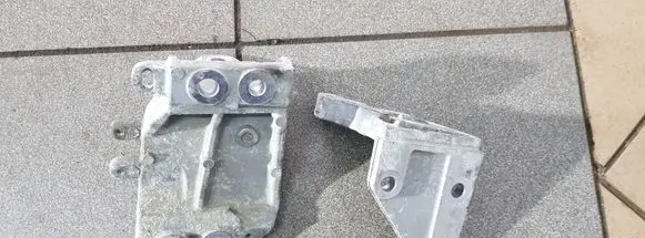 Nissan Murano Z51 Engine mounting bracket