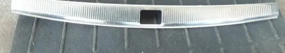Trunk/boot sill cover protection