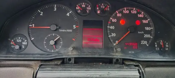Audi A4 S4 B5 8D Speedometer (instrument cluster) 8D0919034E