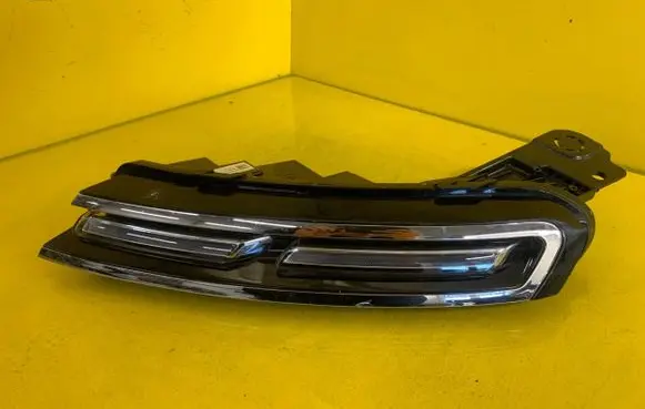 Citroen C5 Aircross Headlight/headlamp 9818005180