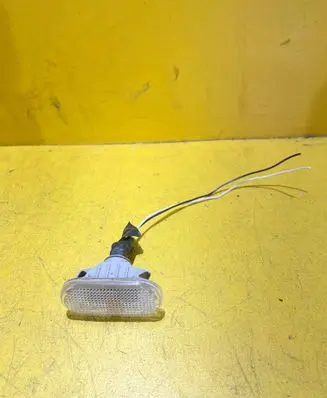Nissan Note (E11) Front indicator light 