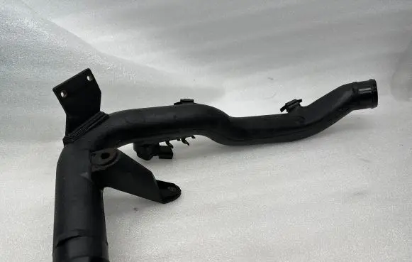 Audi A4 S4 B5 8D Intercooler hose/pipe 8D0145840L