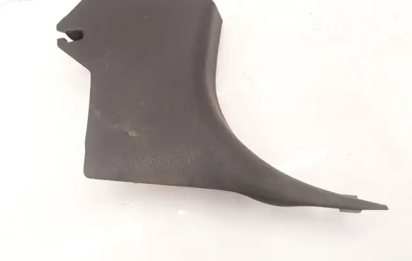 Foot area side trim