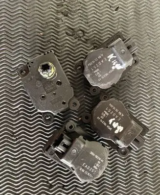 Ford Kuga I Air flap motor/actuator 3M5H19E616AB