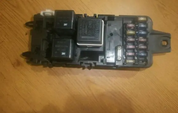 Mitsubishi Carisma Fuse box set mb953355