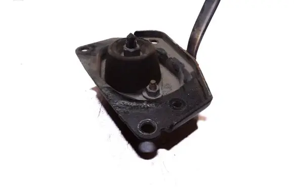 Citroen C4 I Engine mount bracket 37460D04