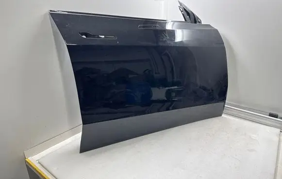 Tesla Model Y Front door 149353800D 35123