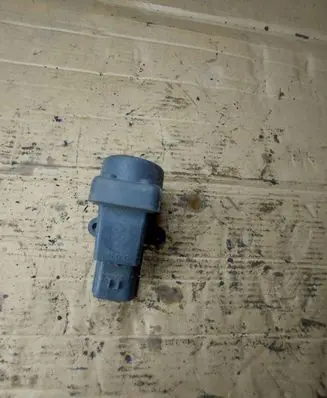Renault Espace III Fuel cut-off switch 7700366391