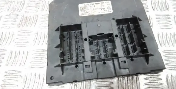 Volkswagen PASSAT B8 Comfort/convenience module 5Q0937086AK