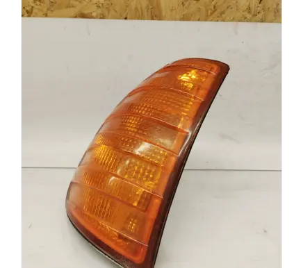 Mercedes-Benz W123 Front indicator light 0008207421