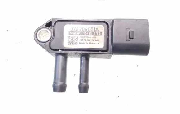 Volkswagen Touran I Exhaust gas pressure sensor 076906051A