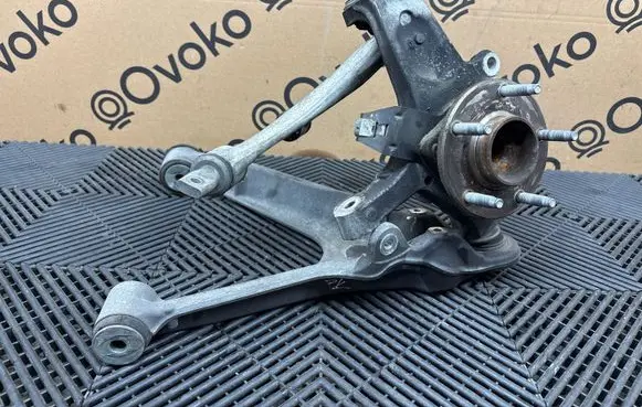 Chevrolet Corvette C6 Front wheel hub spindle knuckle R18801L
