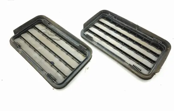 Nissan Navara D23 Quarter panel pressure vent 768044JG0D