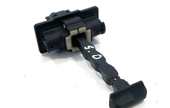 Opel Grandland X Rear door check strap stopper