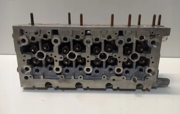 Volkswagen Tiguan Engine head 04L103064E