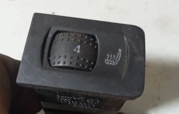Volkswagen Golf IV Seat heating switch 1J0963564B
