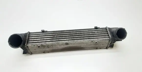 BMW 1 E81 E87 Intercooler radiator 7798788