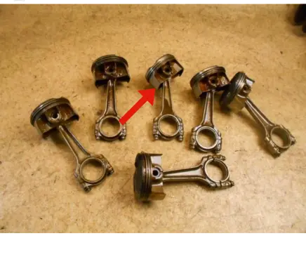 Maserati Quattroporte Piston with connecting rod