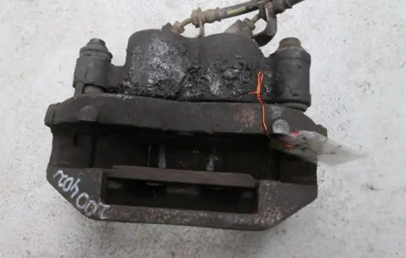 Renault Master II Front brake caliper