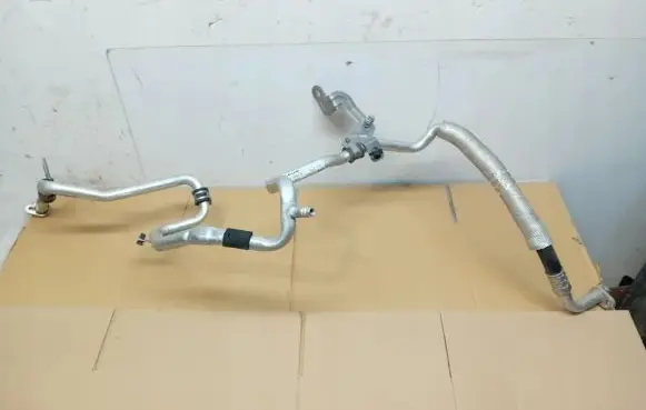 Renault Trafic III (X82) Air conditioning (A/C) pipe/hose 924803885R