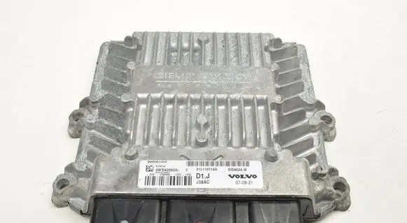 Volvo V50 Engine control unit/module ECU 31211071AA