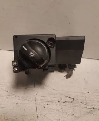 Mercedes-Benz E W210 Light switch 2105450104
