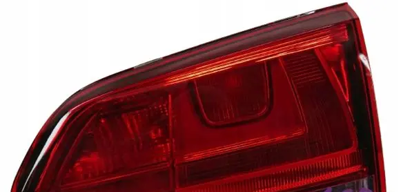 Volkswagen Golf VIII Tailgate rear/tail lights