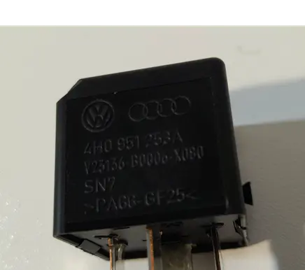 Audi Q3 8U Other relay 4H0951253A