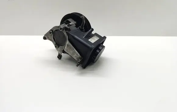 BMW 5 E60 E61 Power steering pump 7787106 32417787106