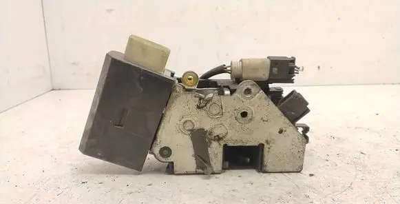 BMW 7 E38 Front door lock 40620751 8352165