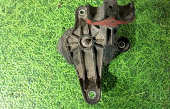 BMW 7 F01 F02 F03 F04 other engine part 6785436