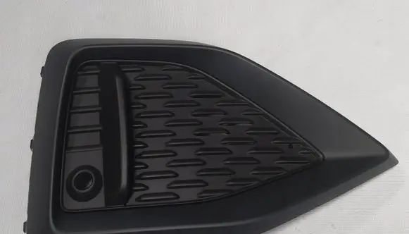 Audi Q2 - Front bumper lower grill 81A807682R