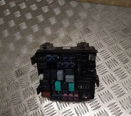 Honda FR-V Fuse module