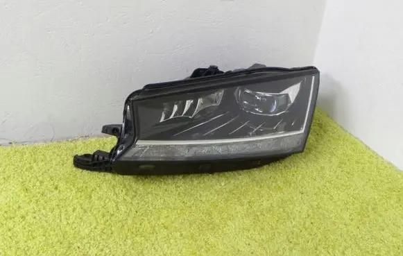 Skoda Fabia Mk3 (NJ) Headlight/headlamp