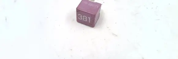 Audi A4 S4 B5 8D Other relay 431951253G