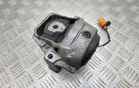 Audi Q5 SQ5 8R Engine mount bracket 8R0199381
