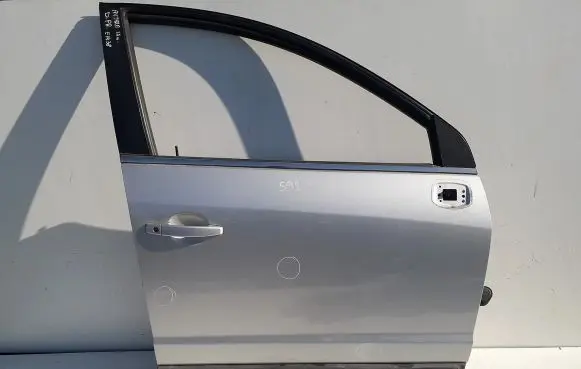 Opel Antara Front door