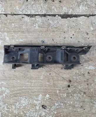 Volkswagen PASSAT B6 Front bumper mounting bracket 3c0807183