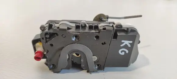 Peugeot 607 Rear door lock
