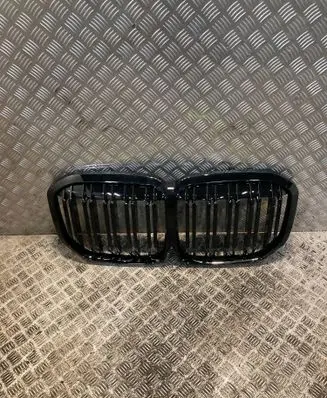 BMW X7 G07 Front grill 51138745732 8745732