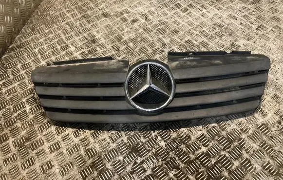 Mercedes-Benz Vaneo W414 Quarter panel pressure vent A4148800085 4148800085