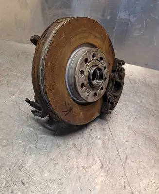 Skoda Superb B6 (3T) Front wheel hub spindle knuckle