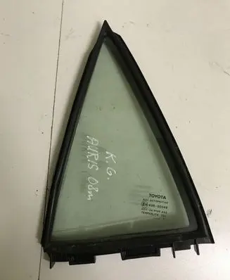 Toyota Auris 150 Rear vent window glass 43R0012243R00122