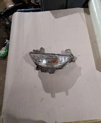 Mazda 3 III Front indicator light B45A51350