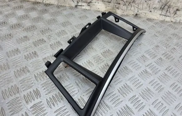 Infiniti QX60 L50 Radio/GPS head unit trim 