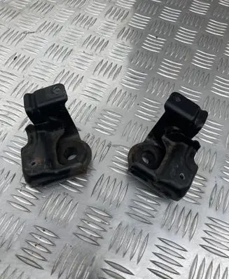 Suzuki Vitara (LY) Radiator mount bracket 13881-64R00