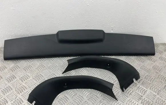 BMW 1 E81 E87 Tailgate/trunk upper cover trim 7060635 15054410
