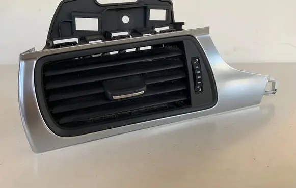Audi A7 S7 4G Dashboard side air vent grill/cover trim 4G1820901