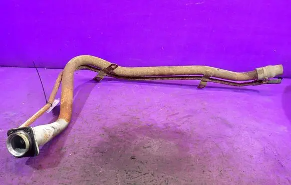 Hyundai Trajet Fuel tank filler neck pipe 
